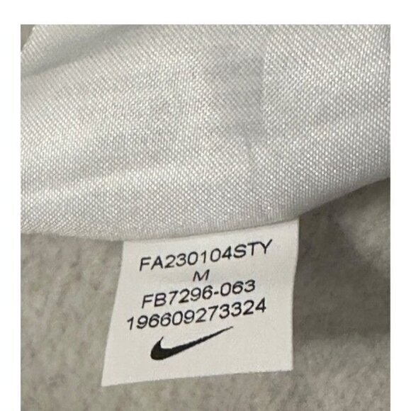 NIKE Club Fleece Hoodie Pullover Hooded Sweatshirt Men's Medium NWOT - Picture 9 of 16